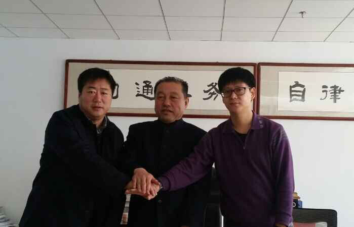 內(nèi)蒙古農(nóng)牧業(yè)產(chǎn)業(yè)化龍頭企業(yè)協(xié)會與內(nèi)蒙古拉卡拉支付有限公司、內(nèi)蒙古蒙優(yōu)匯電子商務(wù)有限公司簽署三方戰(zhàn)略框架合作協(xié)議——助力內(nèi)蒙古綠色農(nóng)畜產(chǎn)品“走出去”